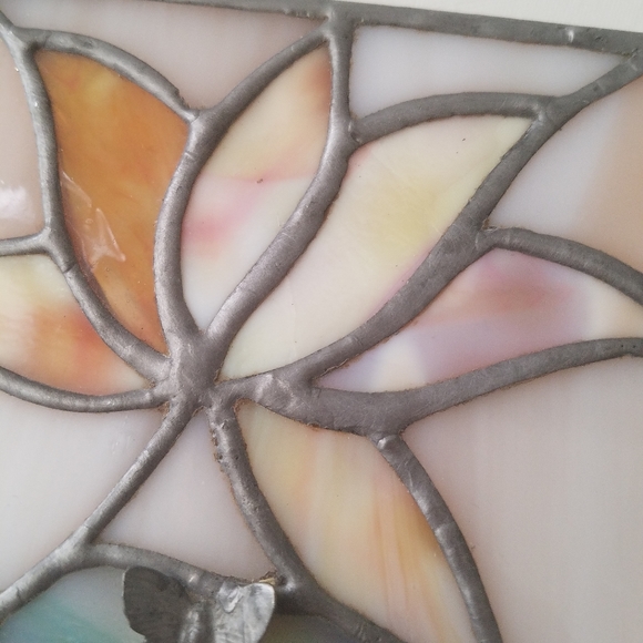 Vintage Stained Leaded Glass Floral Trinket Jewely Box with Butterfly Accent - Picture 6 of 7